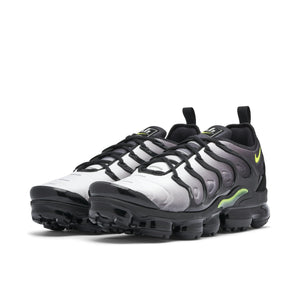 Nike Air VaporMax Plus
"Black Volt"