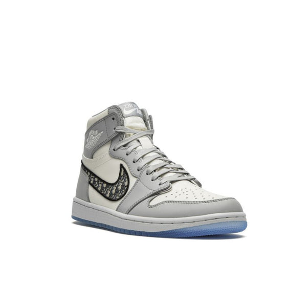 Air Jordan 1 Retro High x Dior
