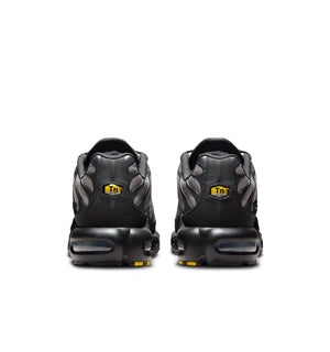 Nike Air Max Plus Cordura Returns In “Dark Smoke Grey”